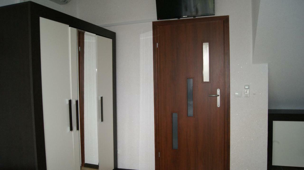 Pokoje Goscinne-Kwatera U Evy Swarzewo Extérieur photo